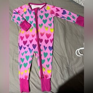 3-6 Little Sleepies Ombré Hearts Zippy